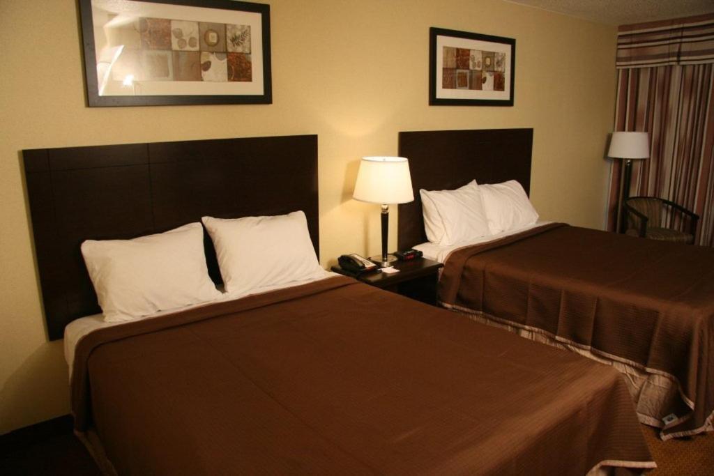 Toronto East Inn Exterior photo
